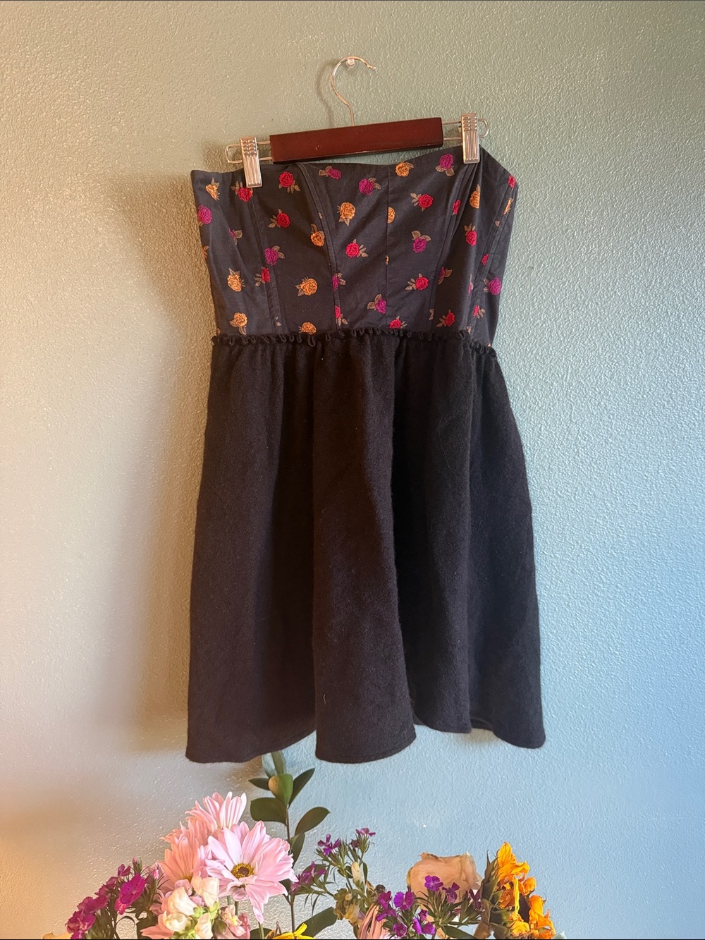 Strapless roses Black Dress with Colorful Embroidered Bodice